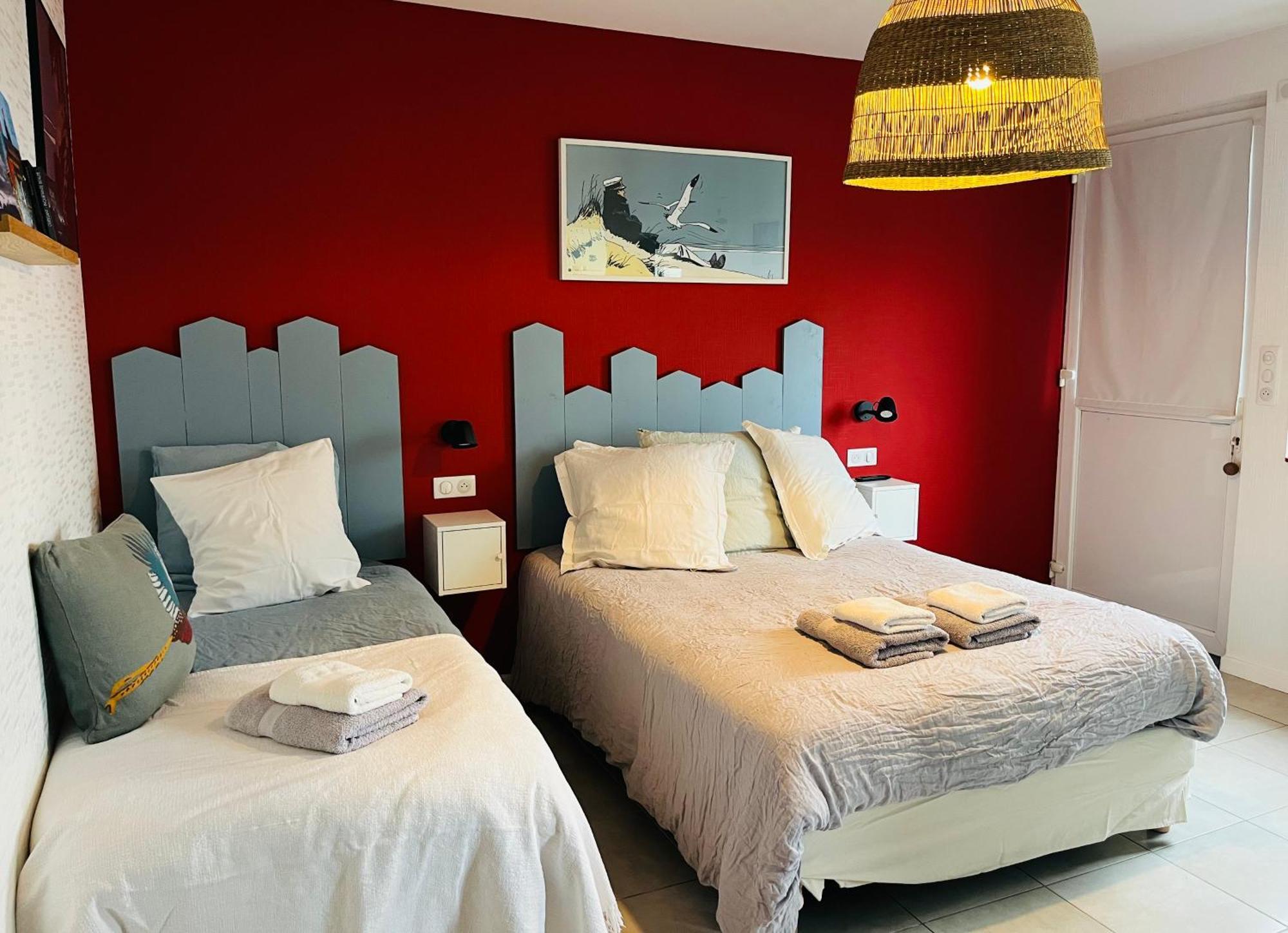 Bed and Breakfast L'Atelier De Mezareun Ushant Екстер'єр фото
