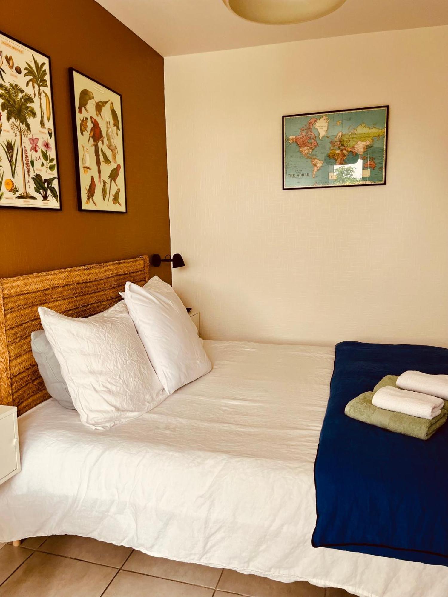 Bed and Breakfast L'Atelier De Mezareun Ushant Екстер'єр фото