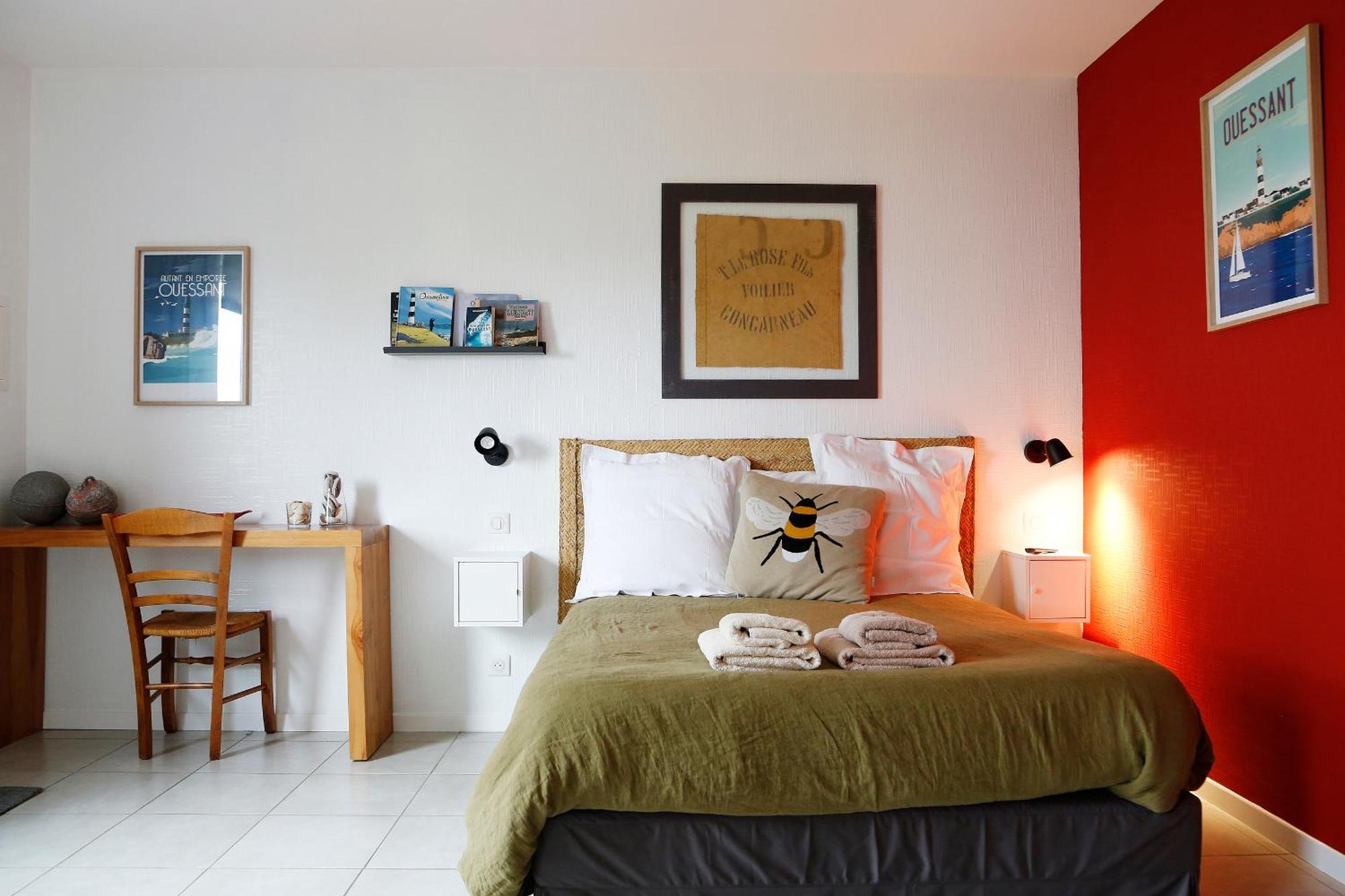 Bed and Breakfast L'Atelier De Mezareun Ushant Екстер'єр фото